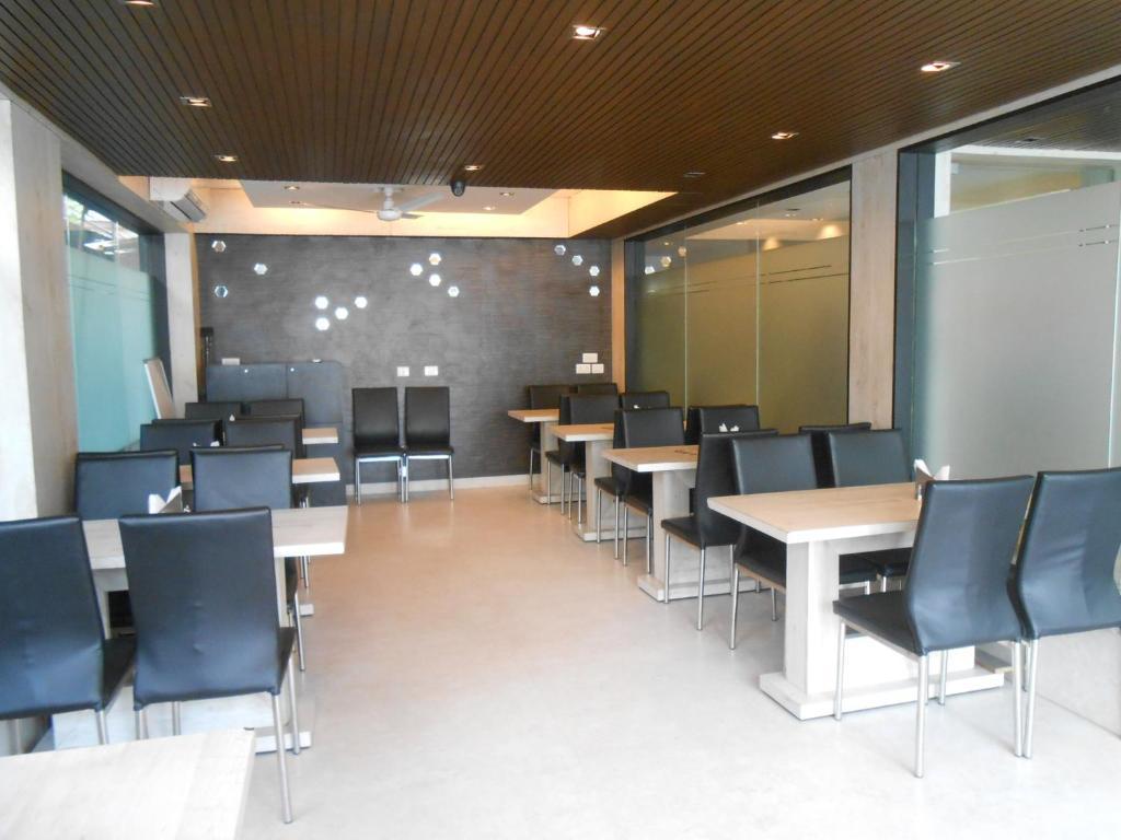 כלכותה Hotel Victerrace Regency מראה חיצוני תמונה